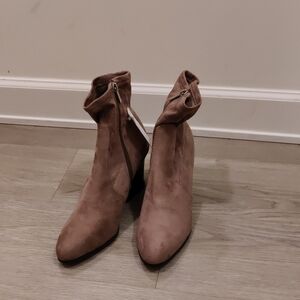 New!Journee Collection Hepburn Tru Comfort Foam Women's Wedge Ankle Boots Sz 12